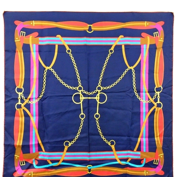 Authentic CELINE Chain belt pattern scarf silk. - Picture 2 of 4